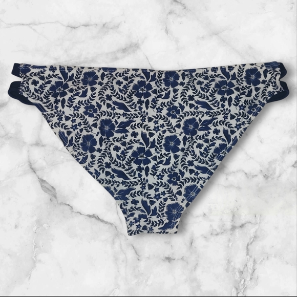 KENSIE - Blue Ruffle Off Shoulder Floral Bikini - Picture 6 of 9